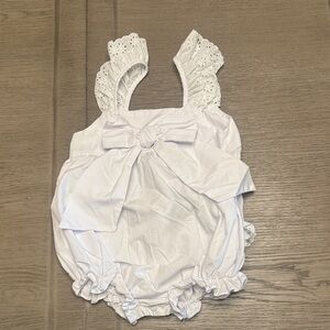 White Baby Romper with Bow and Lace Sleeves